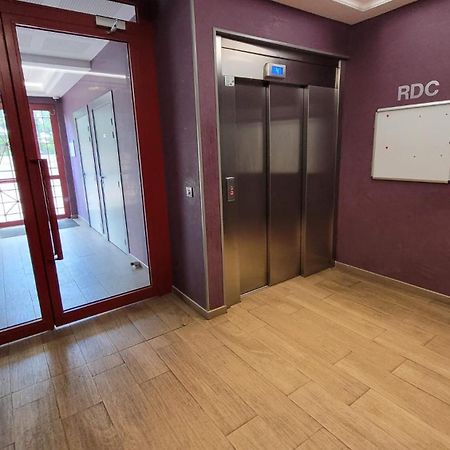 Apartament Flat For 6 Persons 10 Minutes From Cdg Airport Le Blanc-Mesnil Zewnętrze zdjęcie