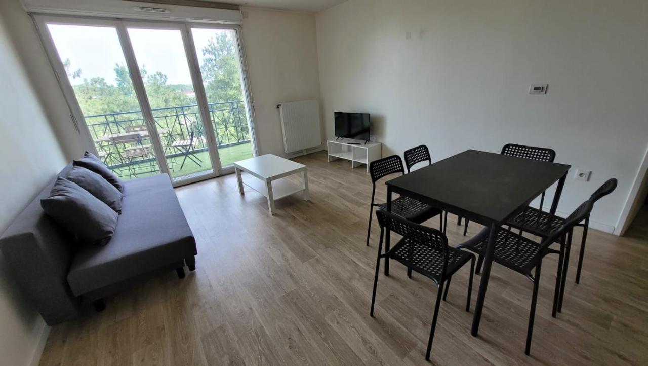 Apartament Flat For 6 Persons 10 Minutes From Cdg Airport Le Blanc-Mesnil Zewnętrze zdjęcie